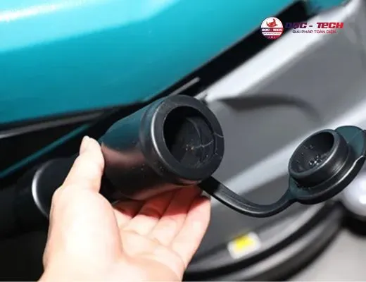Máy chà sàn liên hợp ngồi lái Kumisai KMS 110B - 5